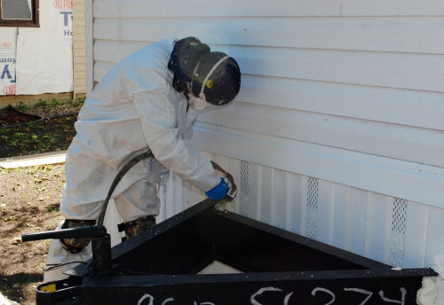 How to Stop Mobile Home Skirting From Blowing Away