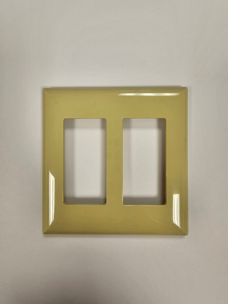 Pass & Seymour Ivory Two Gang Snap-On Wall Switch/Receptacle Plate